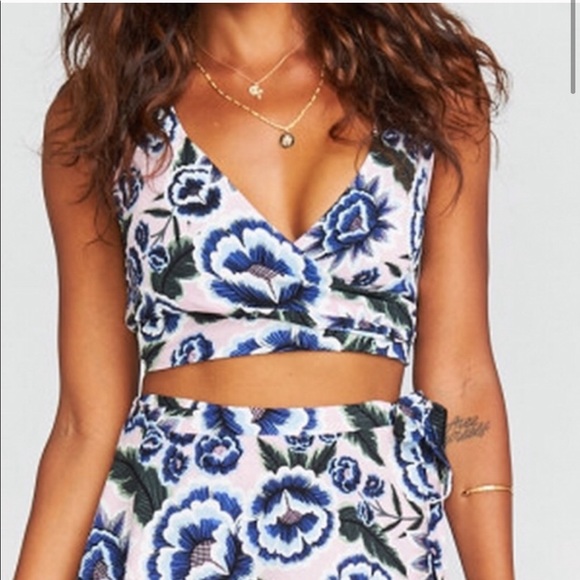 Show Me Your Mumu Pink Blue Tropical Floral Conga Wrap Crop Top - Picture 2 of 7